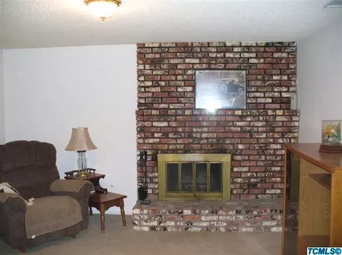 2401 E Hillcrest Ct, Visalia, CA 93292 photo 6