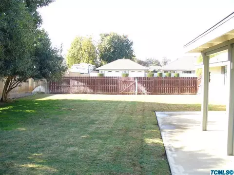2401 E Hillcrest Ct, Visalia, CA 93292 photo 11