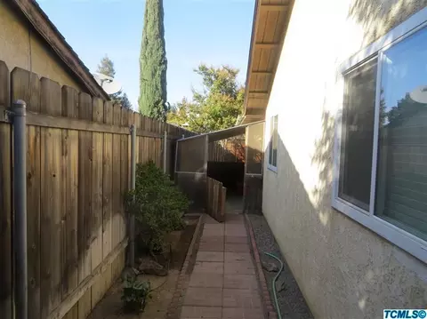 1651 E Millard Way, Dinuba, CA 93618 photo 17