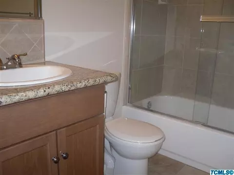 1783 Greene St, Dinuba, CA 93618 photo 10