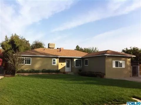 1010 E Myrtle Ave, Visalia, CA 93292 photo 1