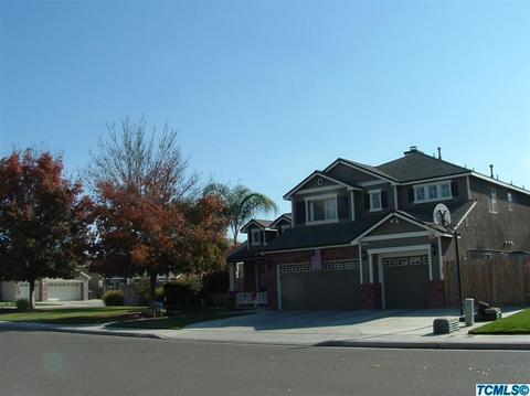 449 Millbrook St, Hanford, CA 93230 photo 2