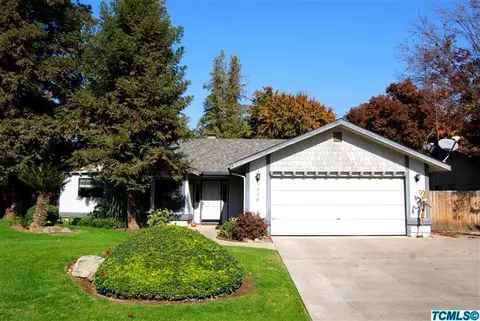1930 E Paradise Ave, Visalia, CA 93292 photo 2