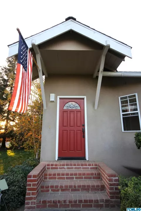 300 W Glaze Ave, Exeter, CA 93221 photo 5