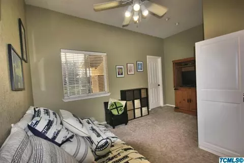 300 W Glaze Ave, Exeter, CA 93221 photo 14
