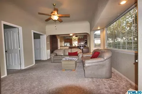 300 W Glaze Ave, Exeter, CA 93221 photo 7