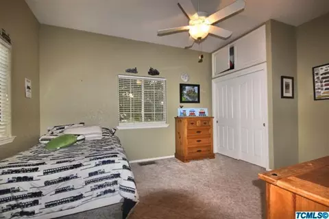 300 W Glaze Ave, Exeter, CA 93221 photo 12