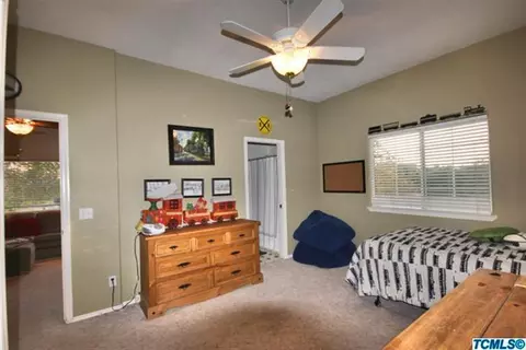 300 W Glaze Ave, Exeter, CA 93221 photo 10