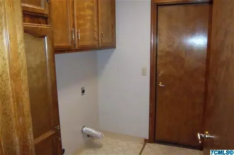 395 Jackson, Tulare, CA 93274 photo 13