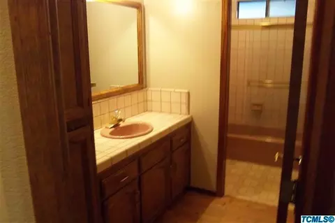 395 Jackson, Tulare, CA 93274 photo 10