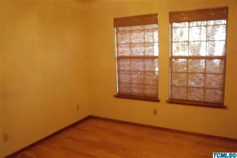395 Jackson, Tulare, CA 93274 photo 9