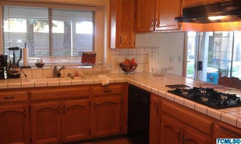 2217 N Thomas Ct, Visalia, CA 93292 photo 6