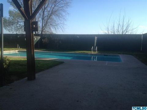 1004 E Ferguson, Visalia, CA 93292 photo 4
