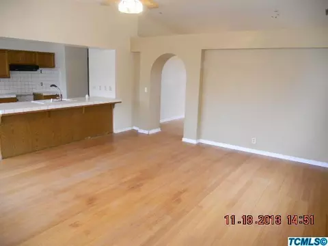 152 Devon Dr, Lemoore, CA 93245 photo 4