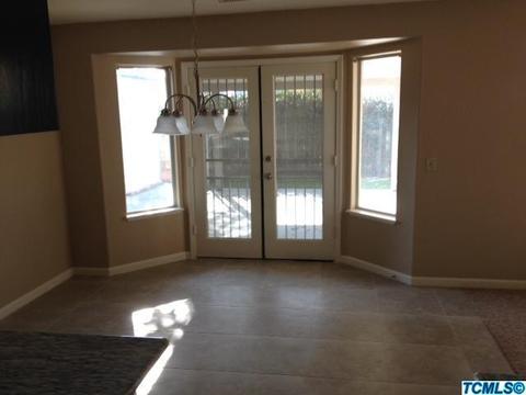 1843 E Parker Ct, Visalia, CA 93292 photo 11