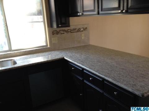 1843 E Parker Ct, Visalia, CA 93292 photo 4