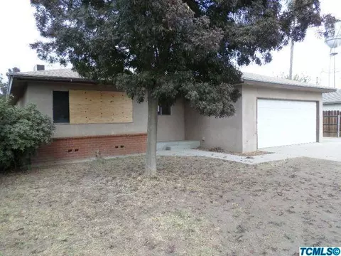 14062 Walnut St, Armona, CA 93202 photo 2