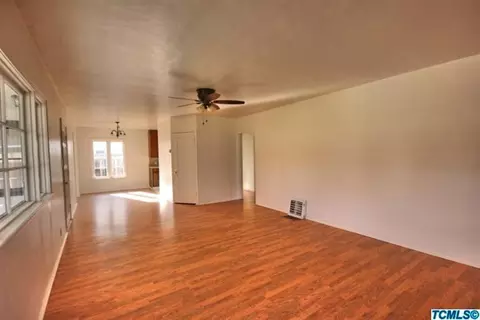 706 S Quince Ave, Exeter, CA 93221 photo 5