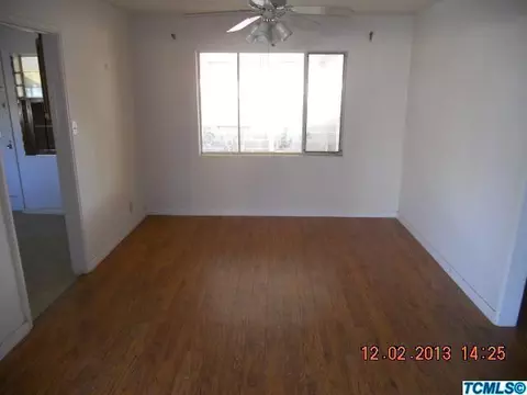 301 E College Ave, Tulare, CA 93274 photo 3