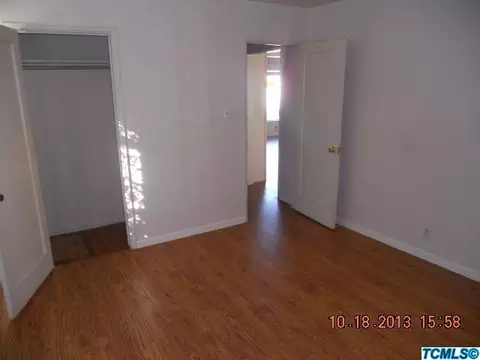 301 E College Ave, Tulare, CA 93274 photo 7