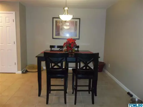 200 E Hunstsman Ave, Reedley, CA 93654 photo 4