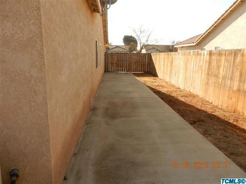 838 Wexford Dr, Lemoore, CA 93245 photo 12
