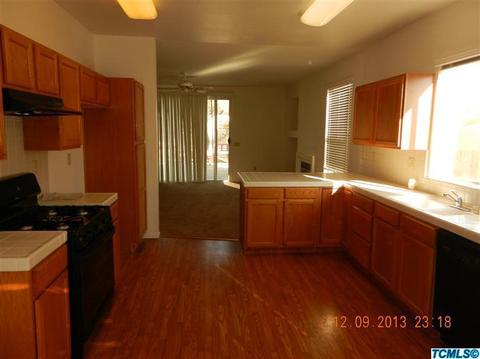 838 Wexford Dr, Lemoore, CA 93245 photo 5