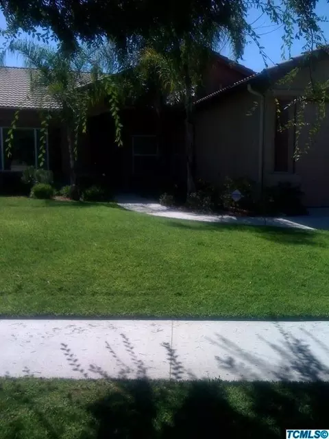 1327 E Mesa Ct, Visalia, CA 93292 photo 1