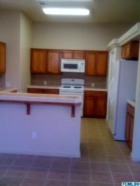 1327 E Mesa Ct, Visalia, CA 93292 photo 5
