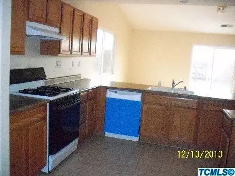 2255 E Arlen Ave, Visalia, CA 93292 photo 2
