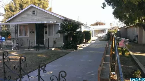 914 J St, Sanger, CA 93657 photo 3