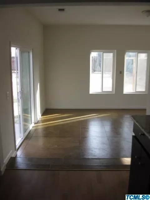 1505 Chase Ave, Corcoran, CA 93212 photo 4