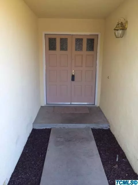 2241 S Memory St, Visalia, CA 93277 photo 2