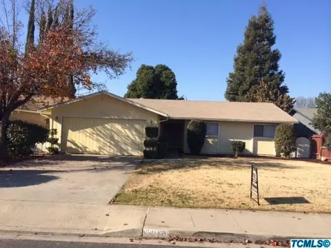 2241 S Memory St, Visalia, CA 93277 photo 1