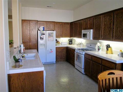 1592 Fireside Way, Lemoore, CA 93245 photo 7