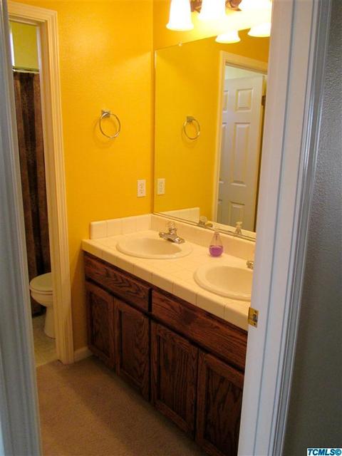 1592 Fireside Way, Lemoore, CA 93245 photo 10