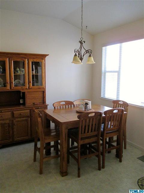 1592 Fireside Way, Lemoore, CA 93245 photo 8