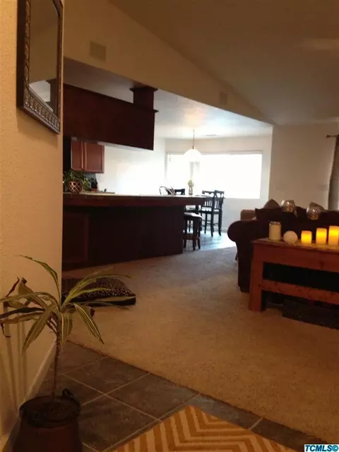 2626 E Cherry Ave, Visalia, CA 93292 photo 3