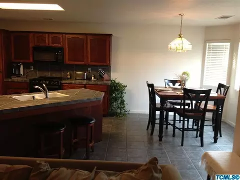 2626 E Cherry Ave, Visalia, CA 93292 photo 7