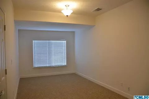 211 E Reese Ave, Visalia, CA 93277 photo 5
