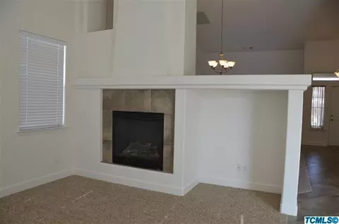 211 E Reese Ave, Visalia, CA 93277 photo 8