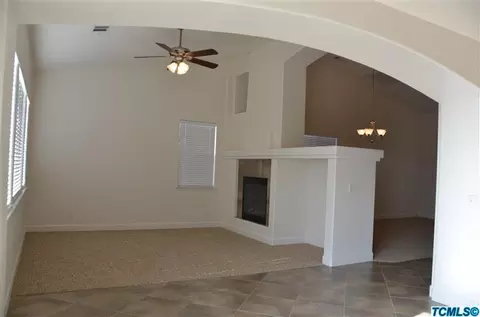 211 E Reese Ave, Visalia, CA 93277 photo 7