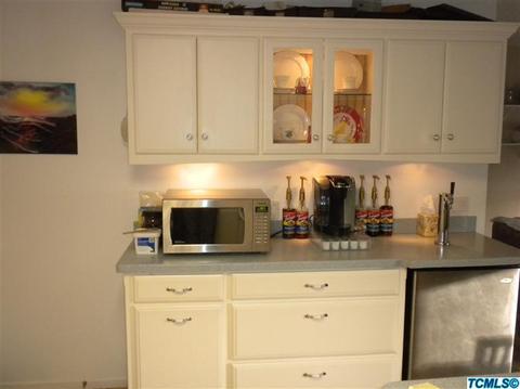2209 S Memory St, Visalia, CA 93277 photo 8