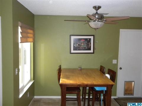 2209 S Memory St, Visalia, CA 93277 photo 5
