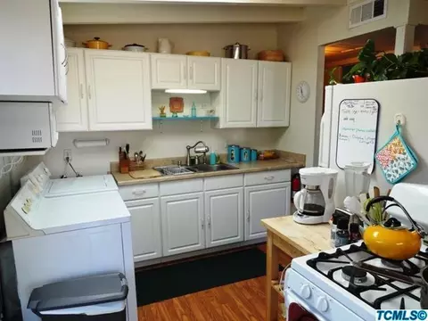 202 Plum St, Exeter, CA 93221 photo 3