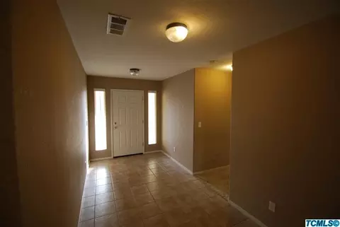 3912 E Oak Ave, Visalia, CA 93292 photo 3