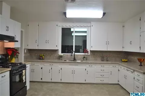 1920 E Mountain View Way, Dinuba, CA 93618 photo 8
