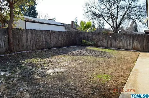 1819 E College Ct, Visalia, CA 93292 photo 16