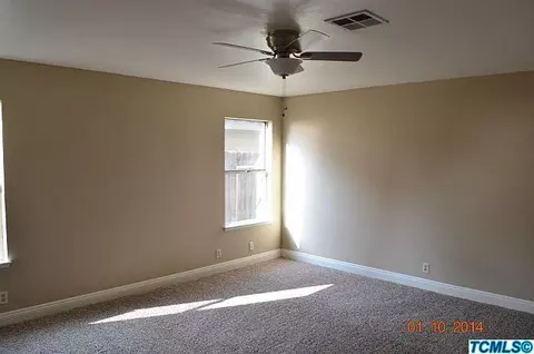 1819 E College Ct, Visalia, CA 93292 photo 9