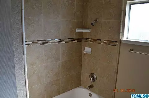 1819 E College Ct, Visalia, CA 93292 photo 12